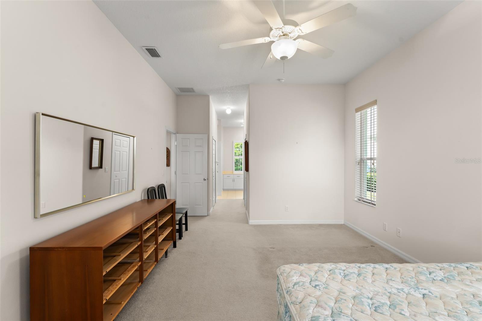 Image 10 of 42 For 20806 Queen Alexandra Drive