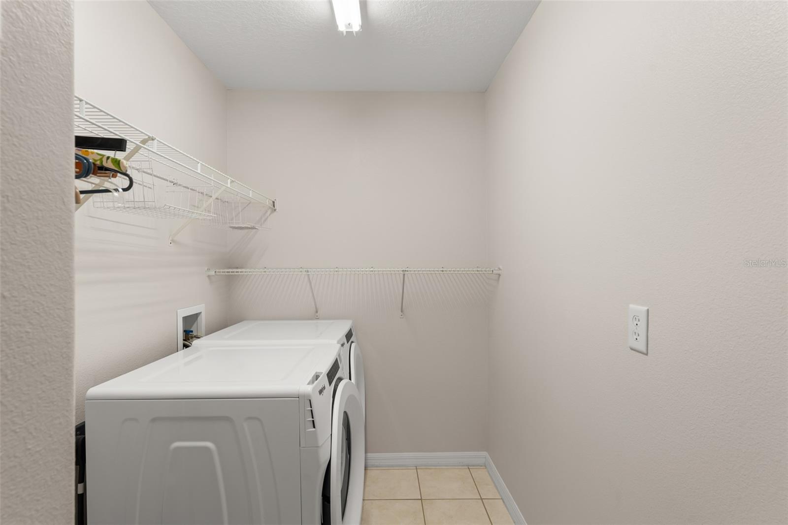Image 25 of 42 For 20806 Queen Alexandra Drive