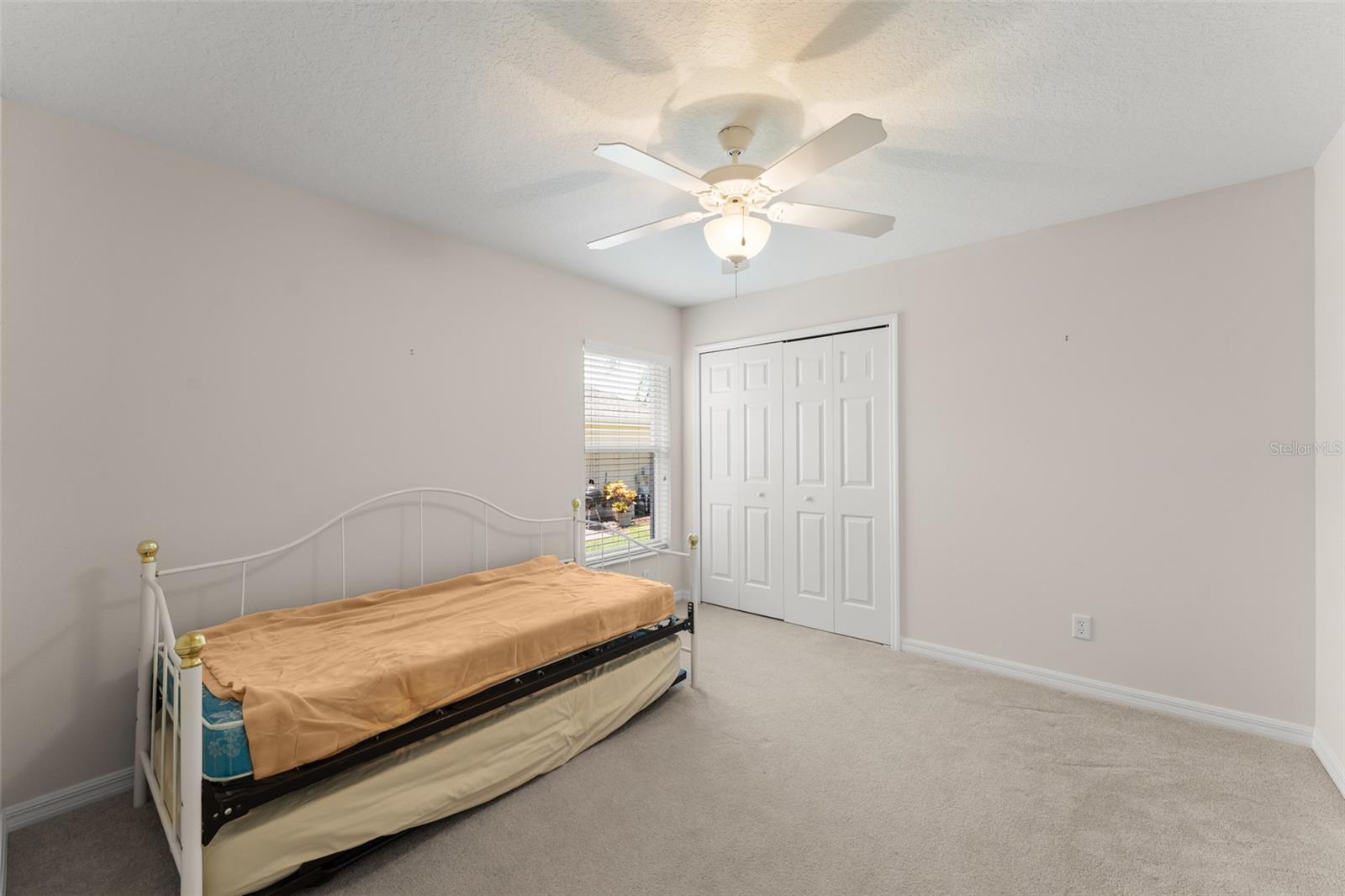 Image 27 of 42 For 20806 Queen Alexandra Drive