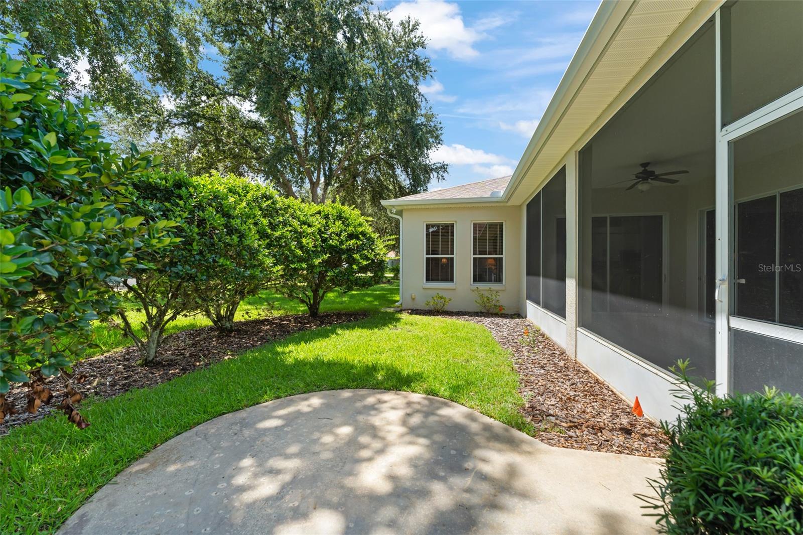 Image 34 of 42 For 20806 Queen Alexandra Drive