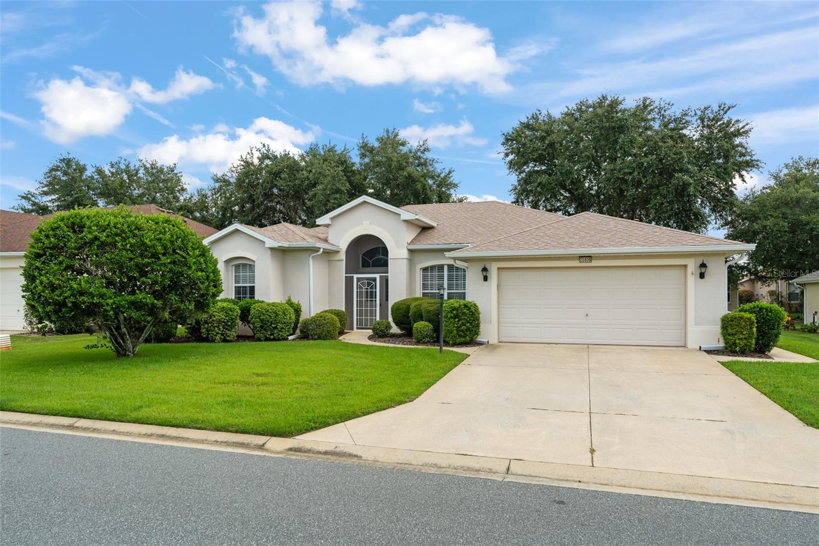Image 40 of 42 For 20806 Queen Alexandra Drive
