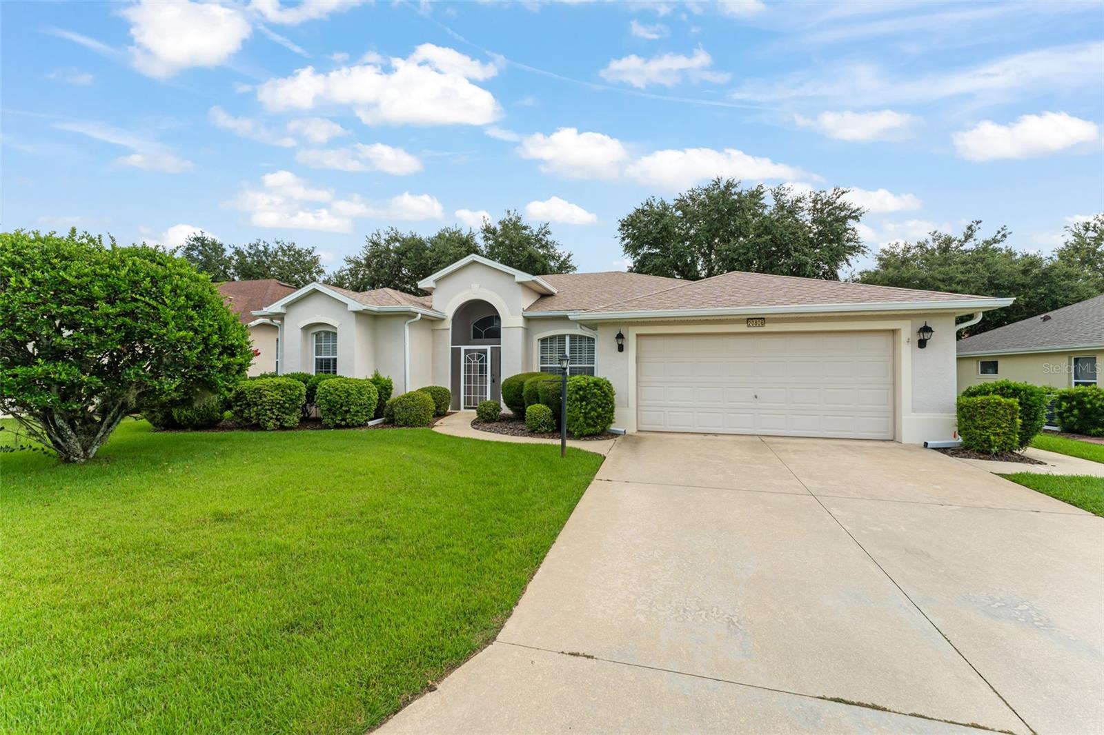 Image 41 of 42 For 20806 Queen Alexandra Drive