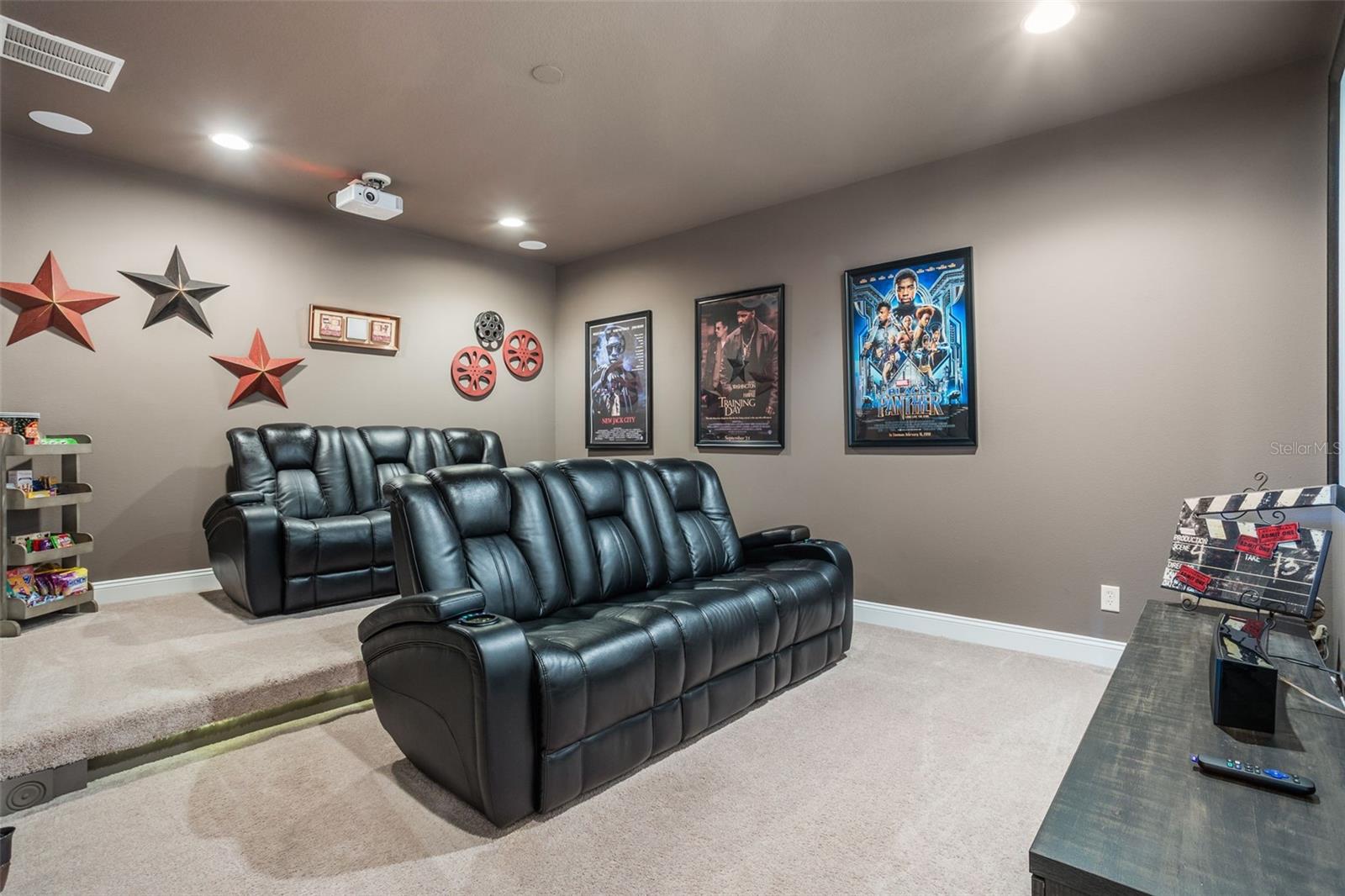 Image 11 of 23 For 11045 Lemay Drive