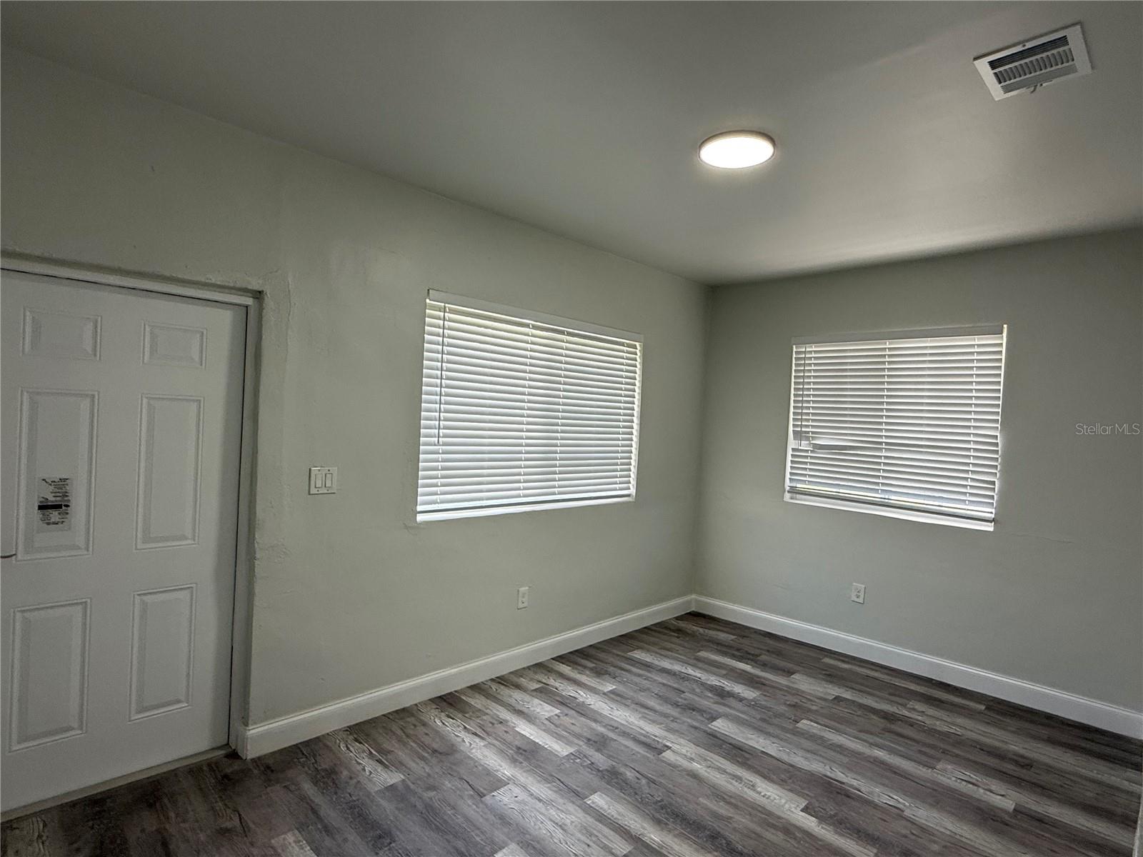 Image 12 of 16 For 841 33 Terrace
