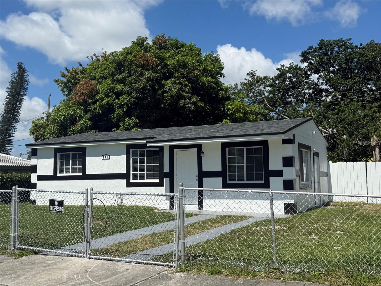 Image 2 of 16 For 841 33 Terrace