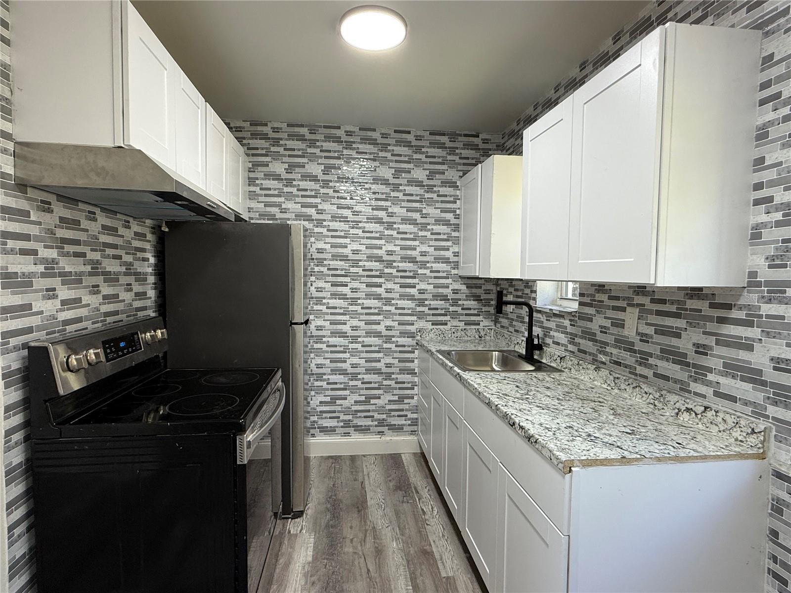 Image 5 of 16 For 841 33 Terrace