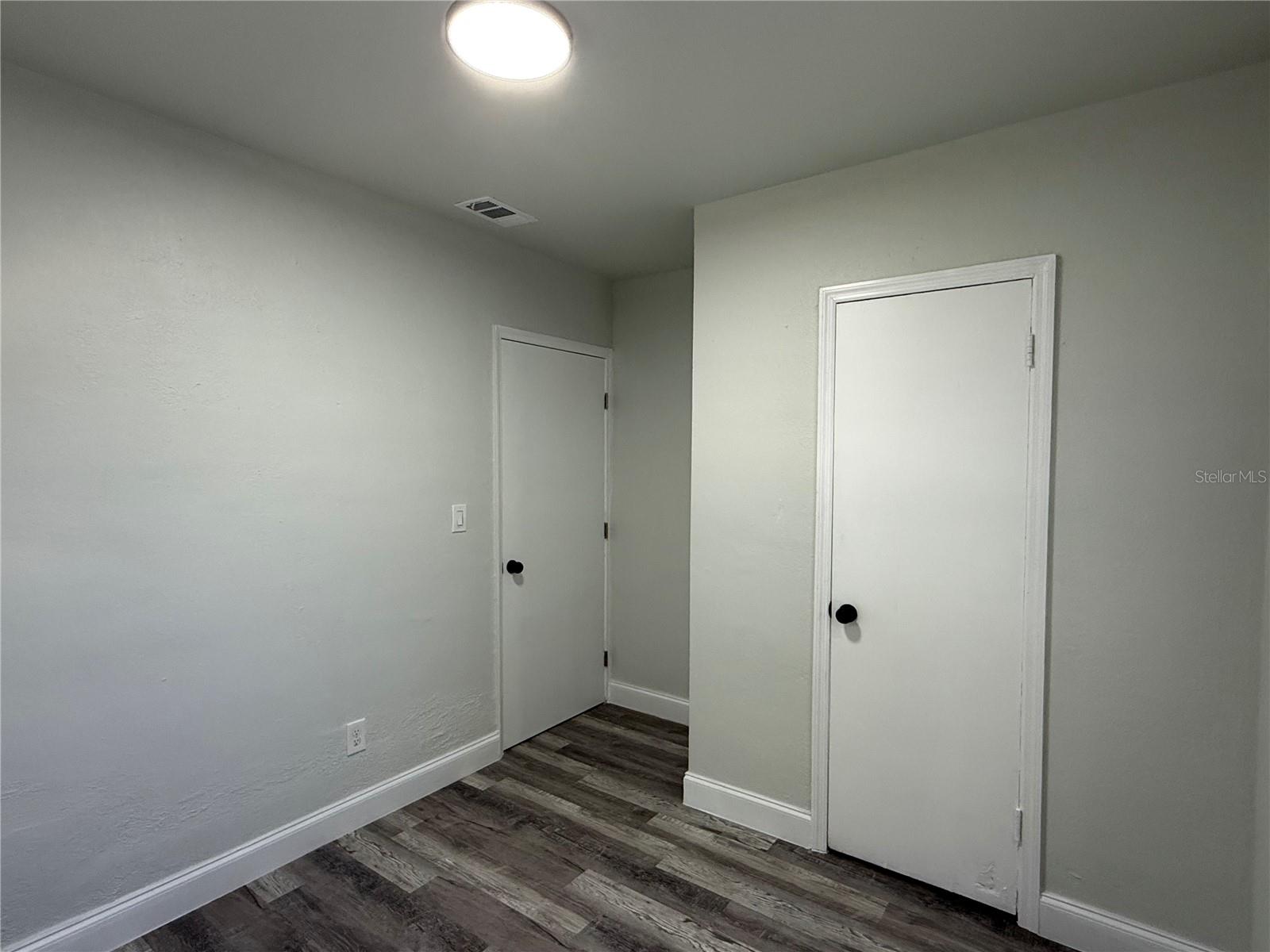 Image 9 of 16 For 841 33 Terrace