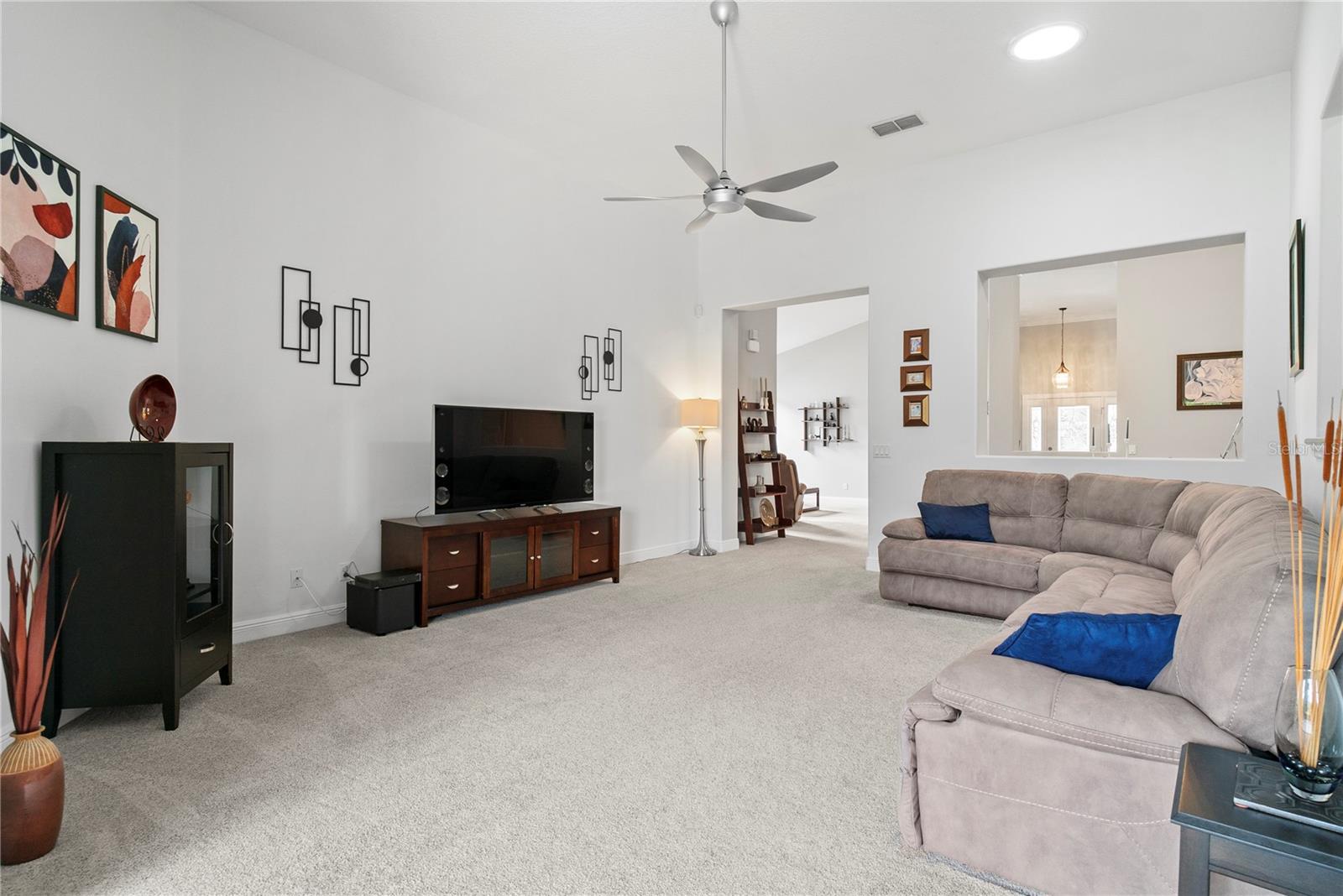 Listing photo id 9 for 2149 Black Lake Boulevard