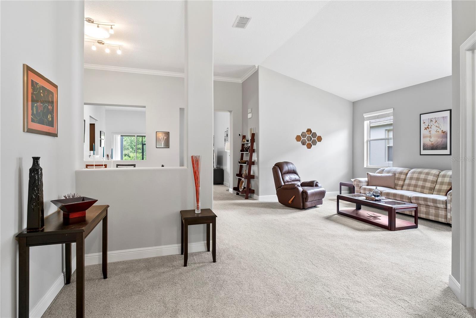 Listing photo id 4 for 2149 Black Lake Boulevard