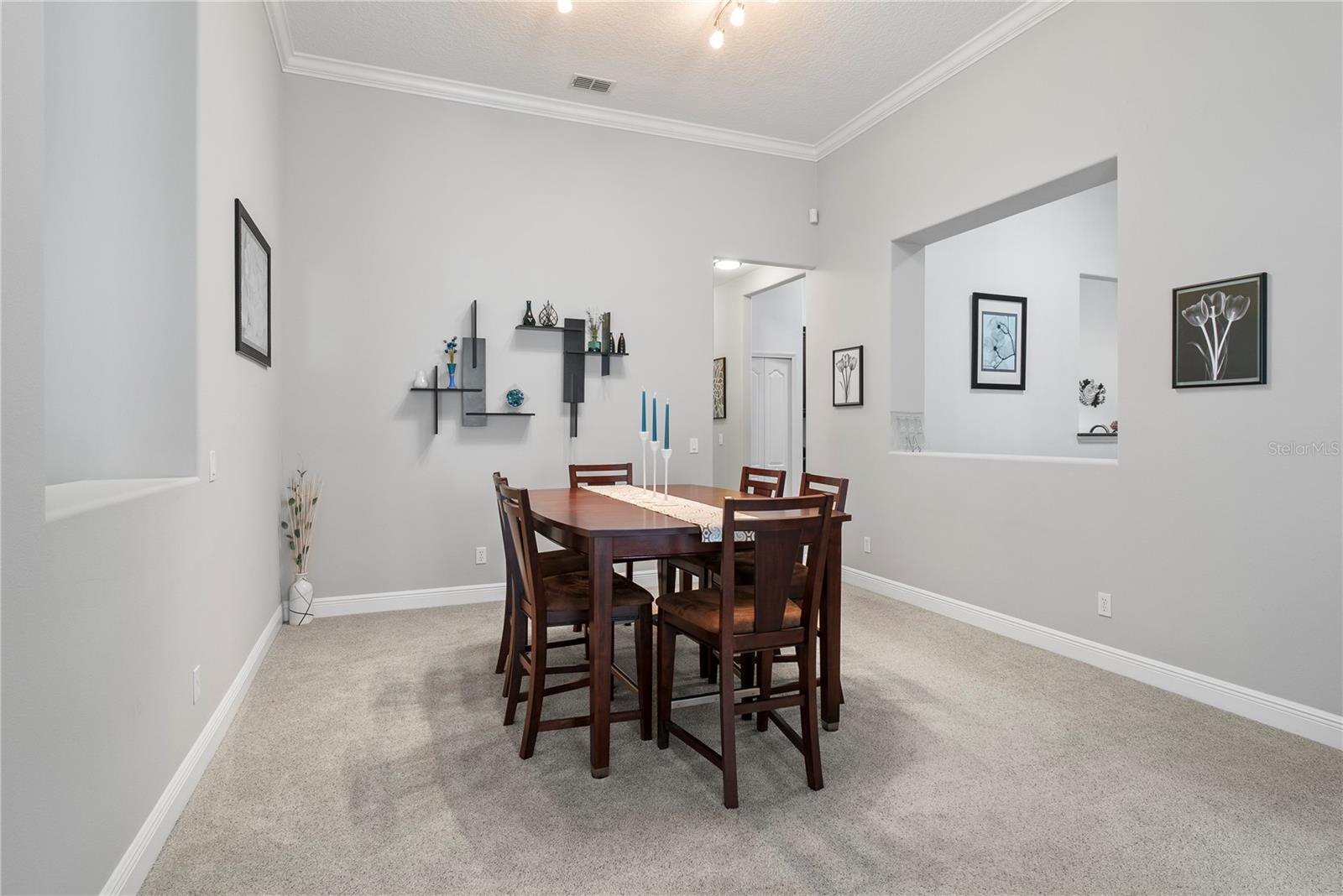 Listing photo id 6 for 2149 Black Lake Boulevard