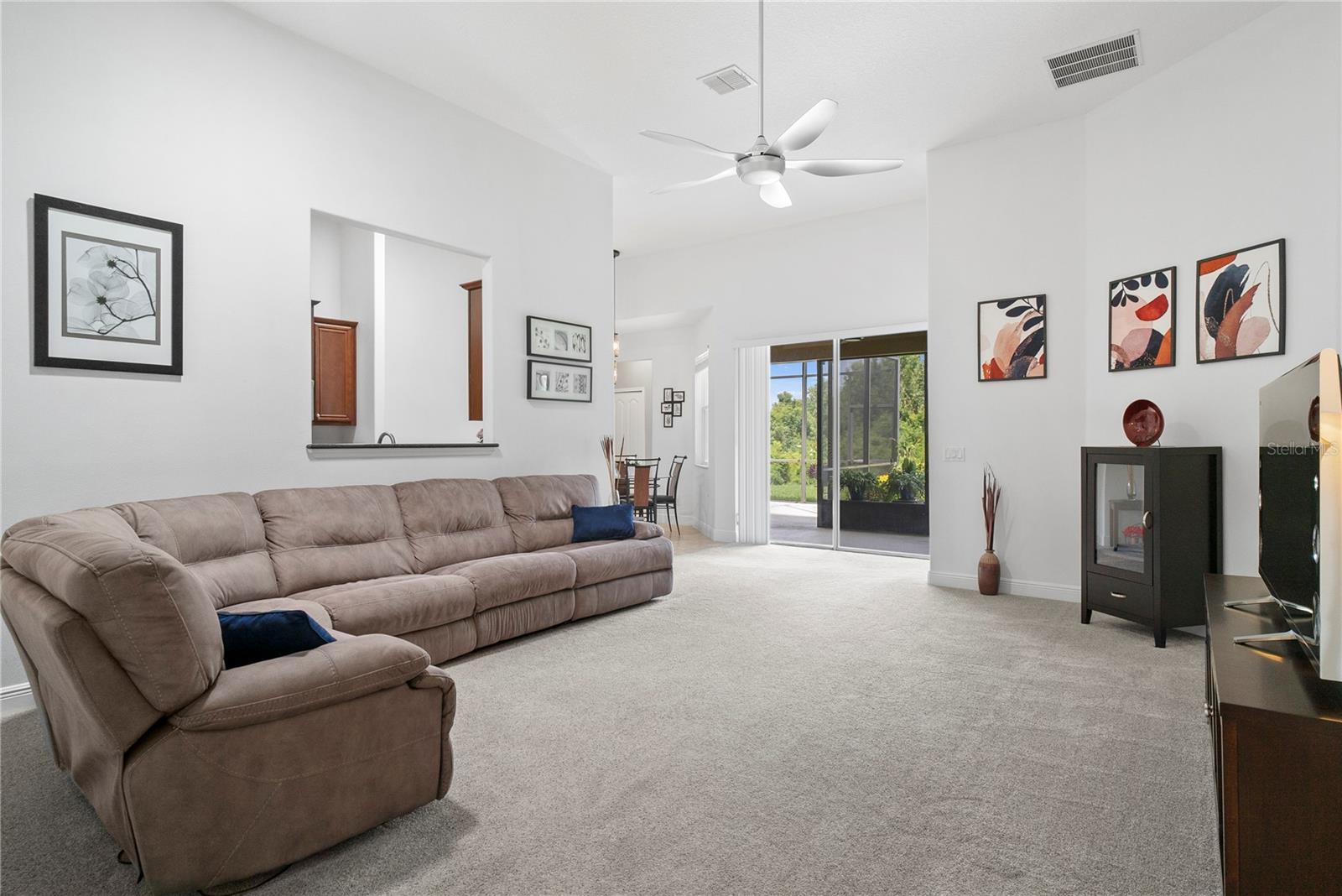 Listing photo id 7 for 2149 Black Lake Boulevard