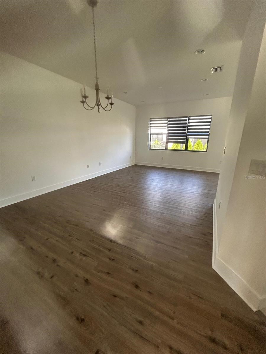 Image 7 of 60 For 5525 Agostino Way