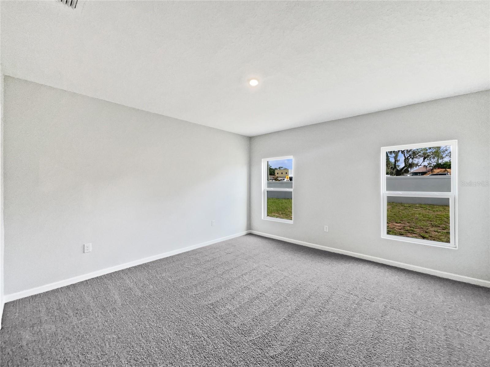 Image 5 of 21 For 169 Silver Maple Bend