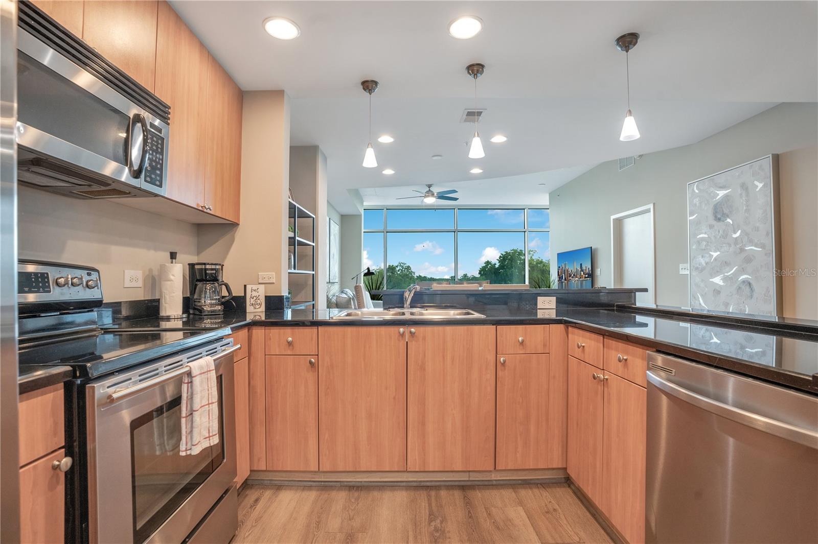 Image 10 of 56 For 525 Jackson Street 504