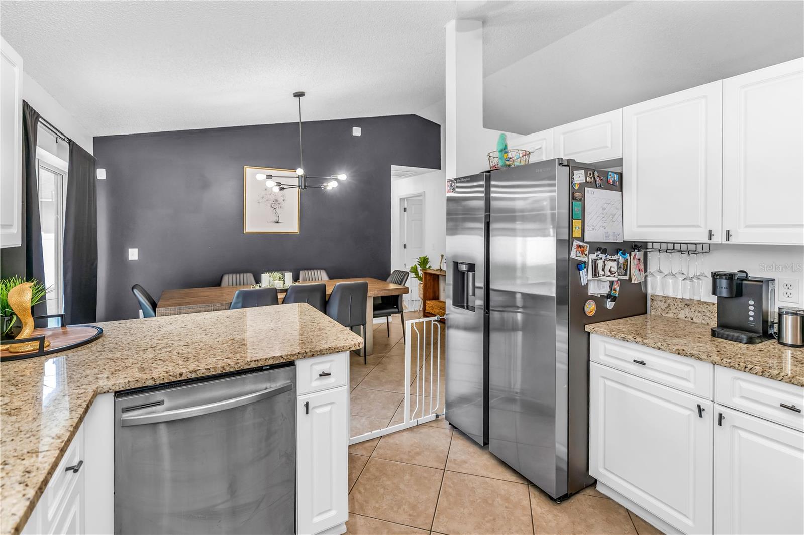 Image 16 of 26 For 2225 Central Parkway