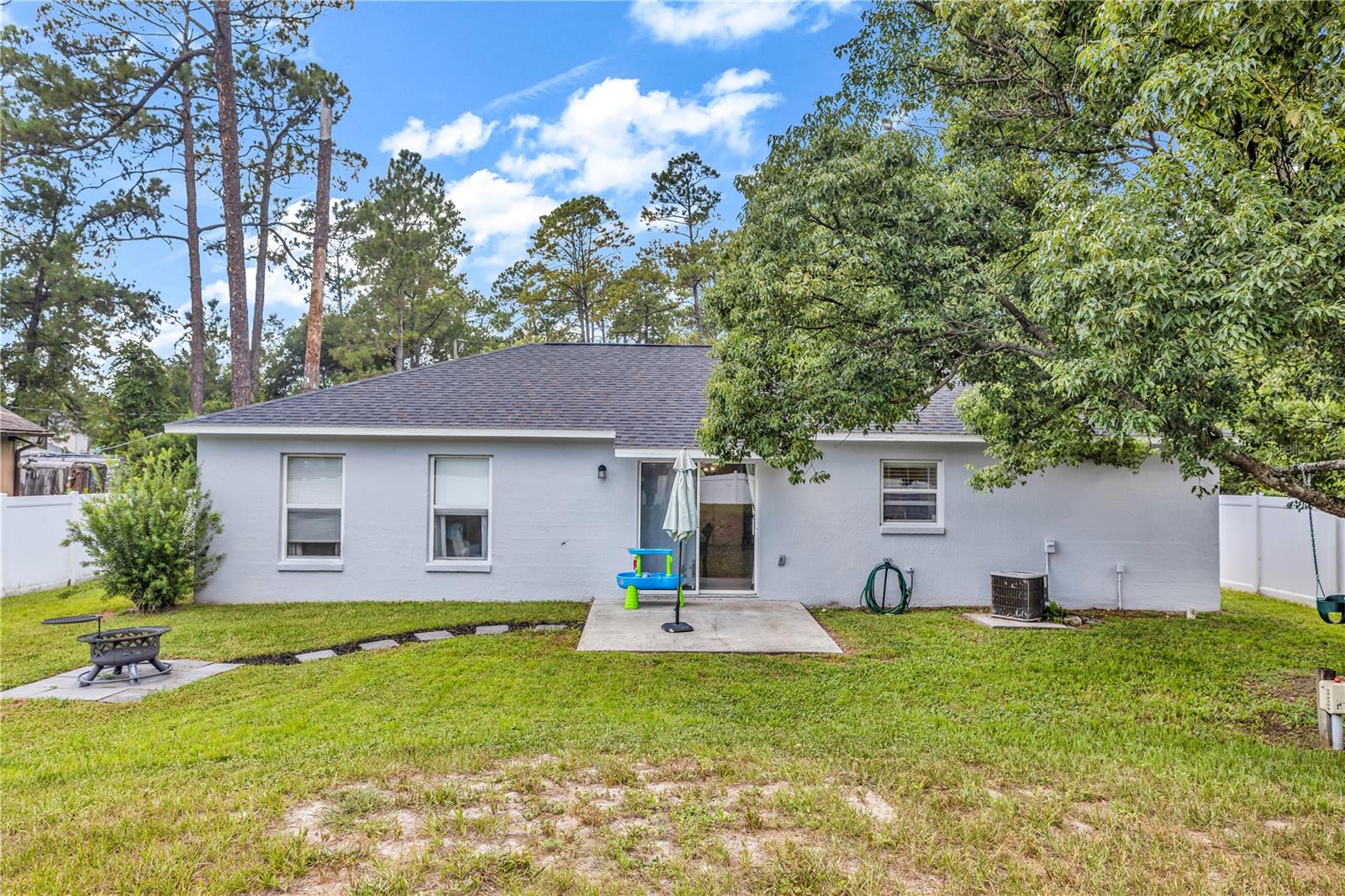 Image 18 of 26 For 2225 Central Parkway