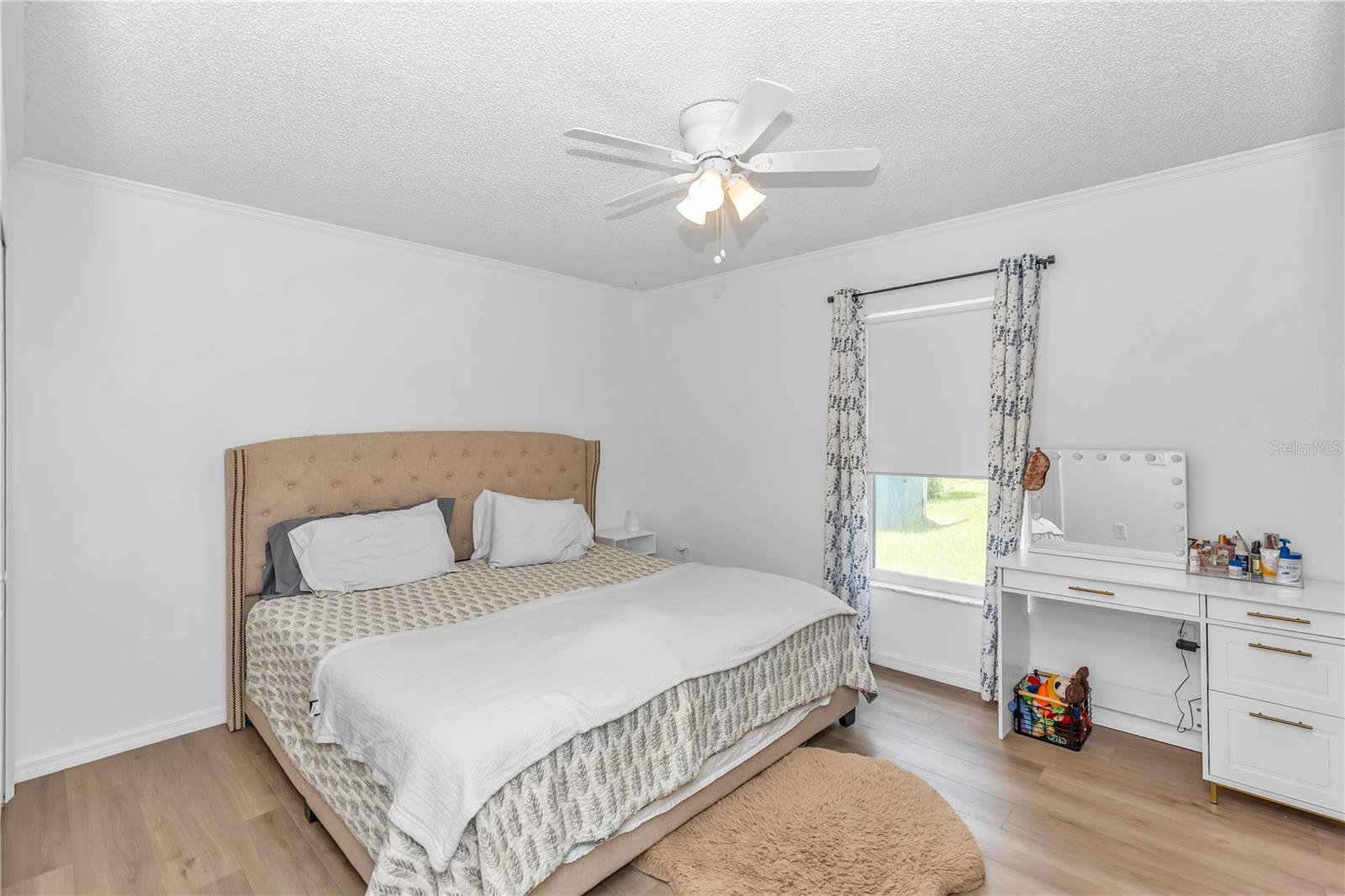 Image 6 of 26 For 2225 Central Parkway