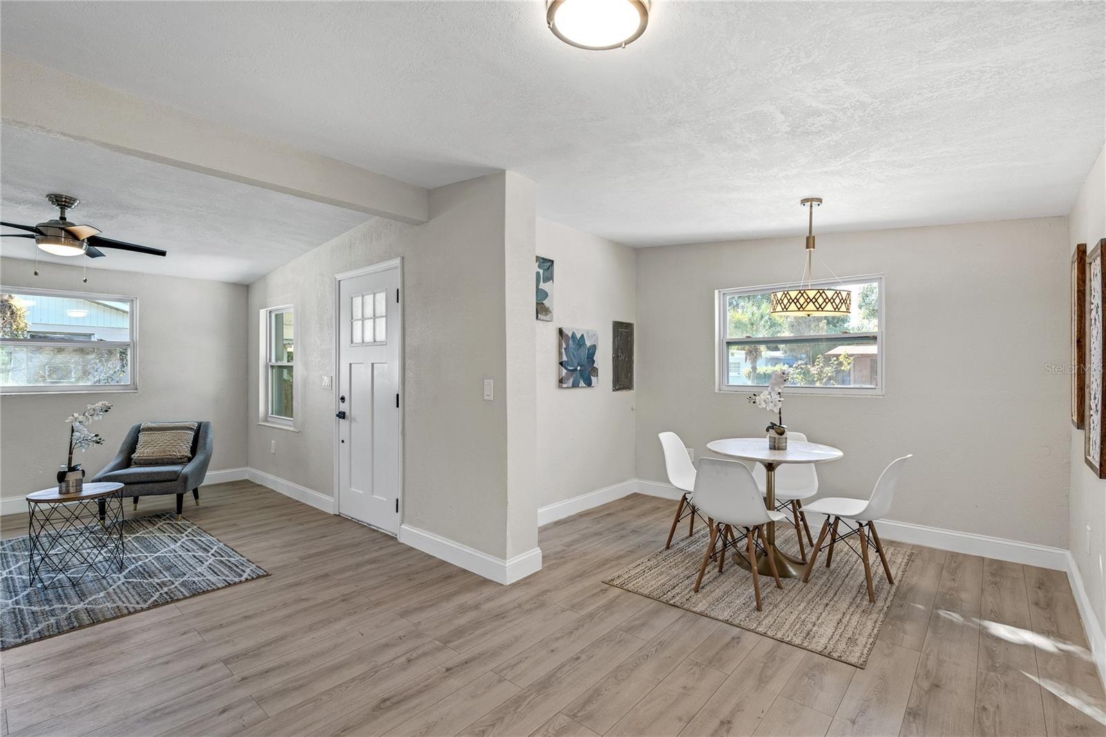 Listing photo id 9 for 5210 84th Street