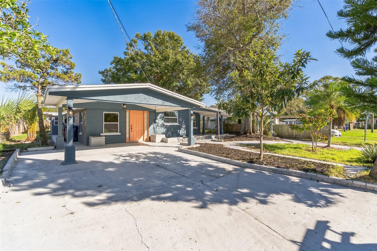 Listing photo id 1 for 5210 84th Street