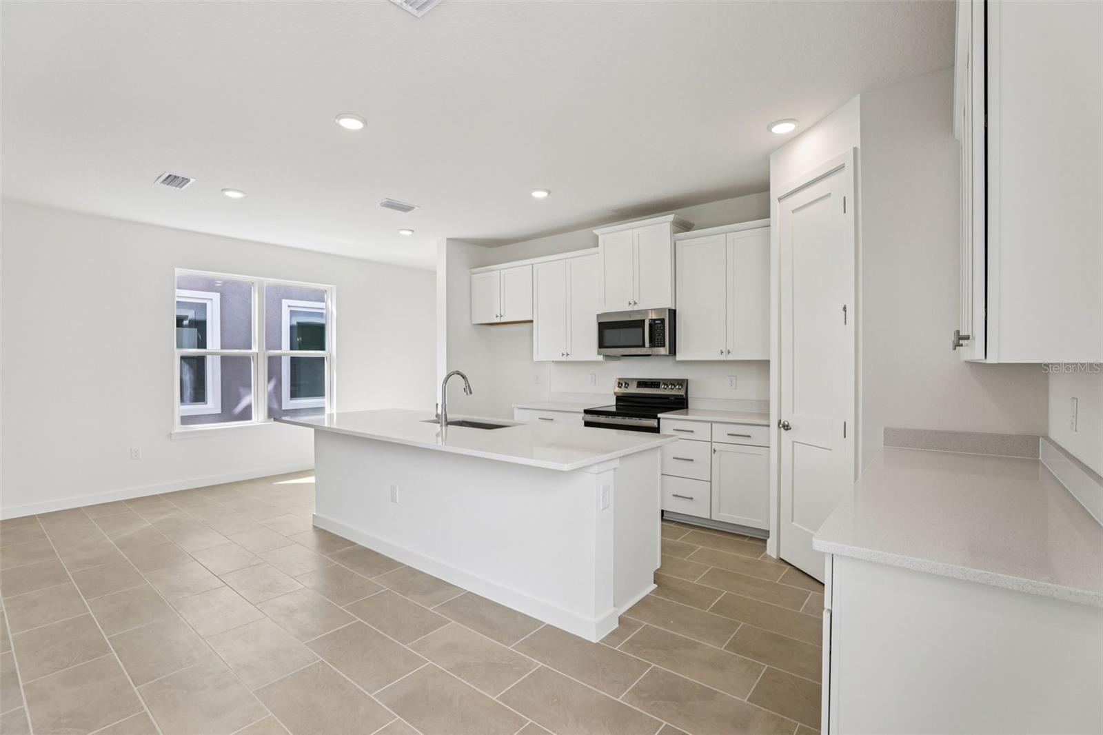 Image 10 of 36 For 2051 Iorio Street