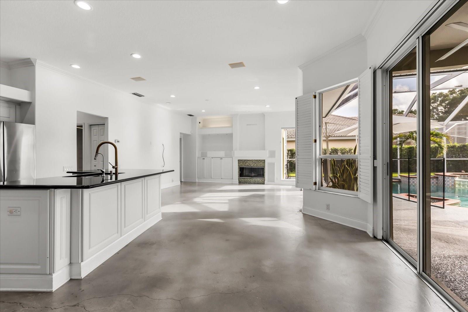 Image 11 of 36 For 198 Promenade Circle