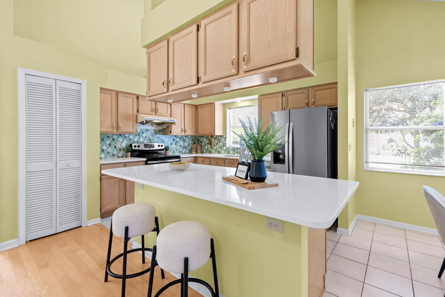 Image 17 of 49 For 7925 Waldorf Court