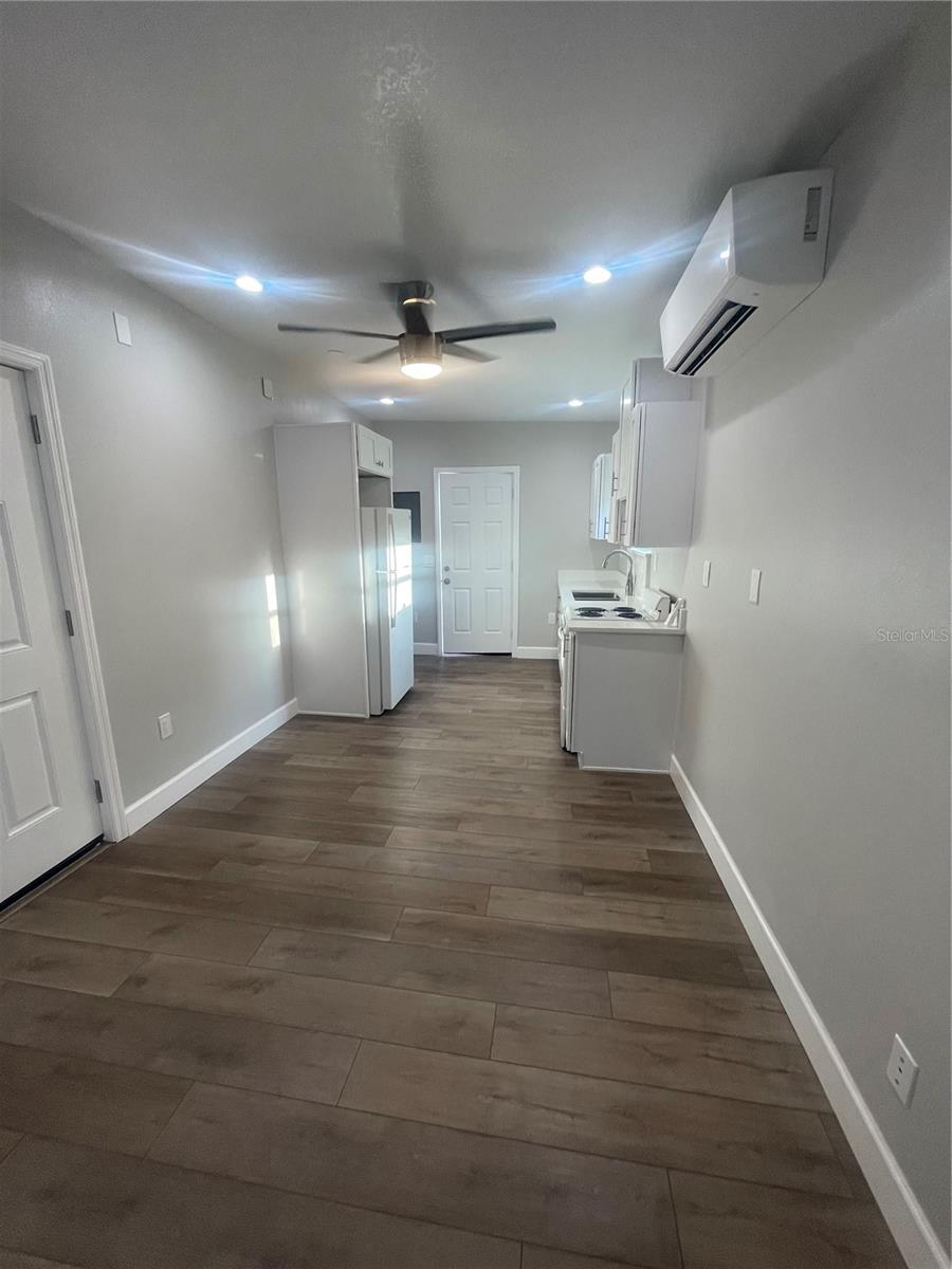 Image 3 of 10 For 1160 9th Street