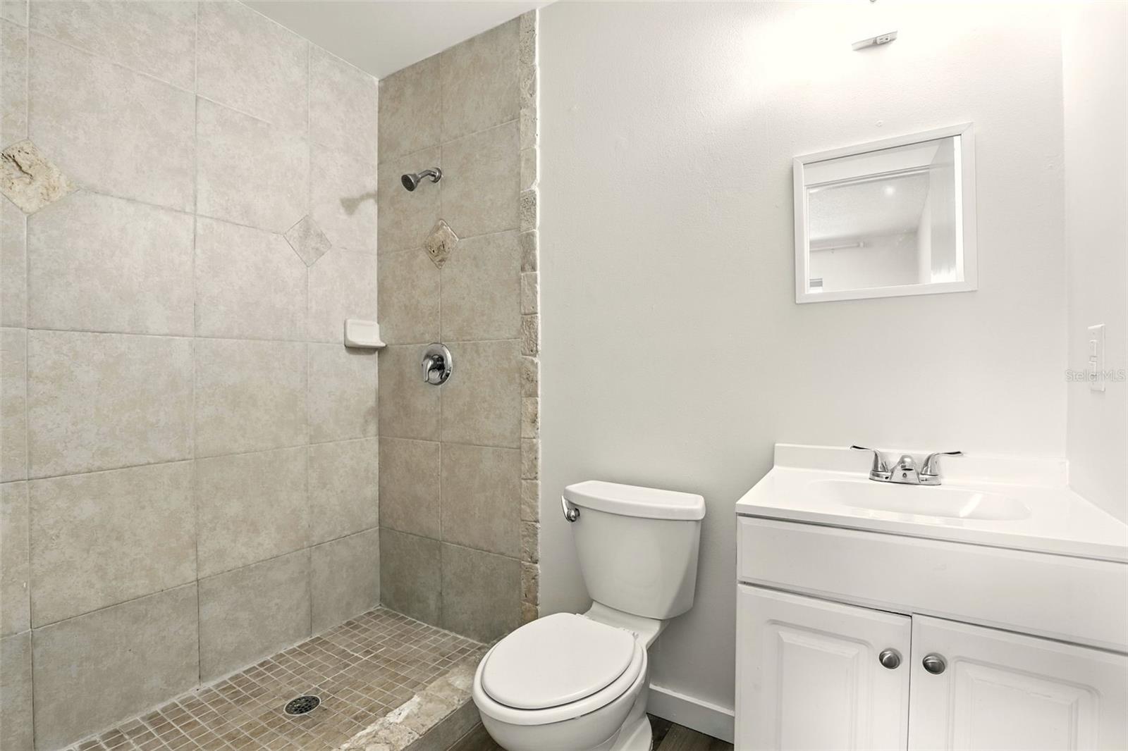 Image 18 of 29 For 102 Ventura Drive
