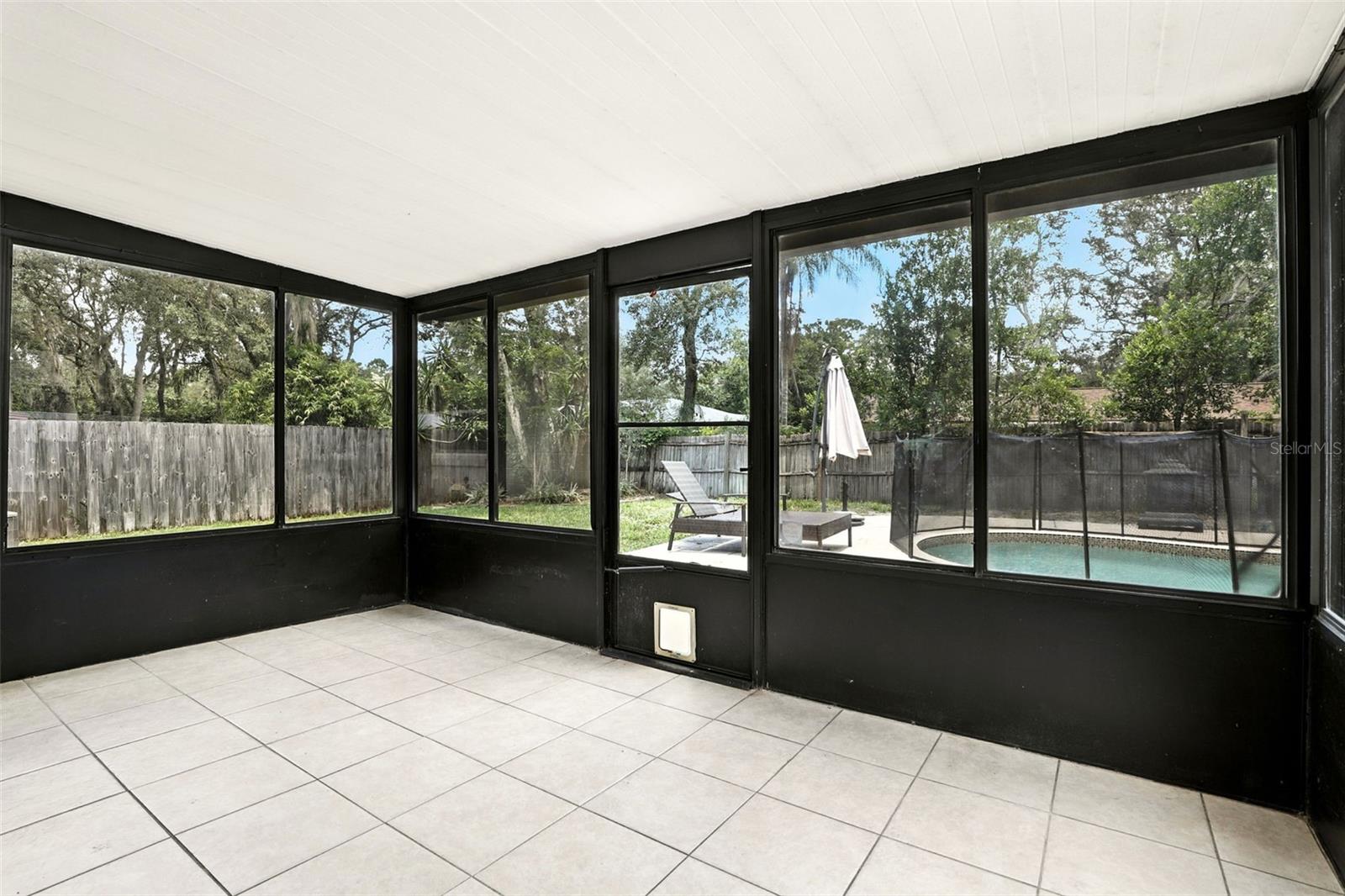 Image 21 of 29 For 102 Ventura Drive