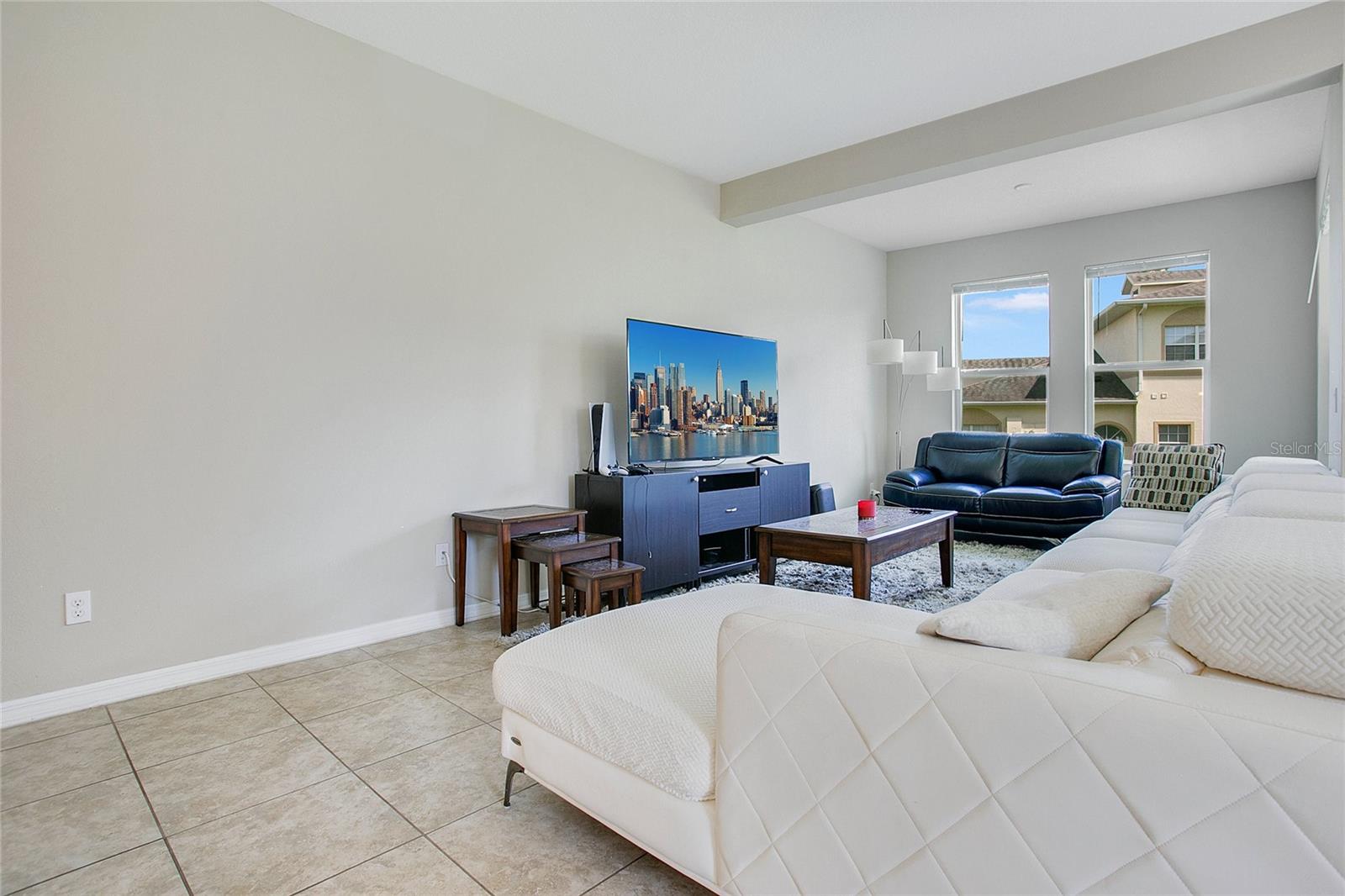 Image 10 of 35 For 13540 Fountainbleau Drive