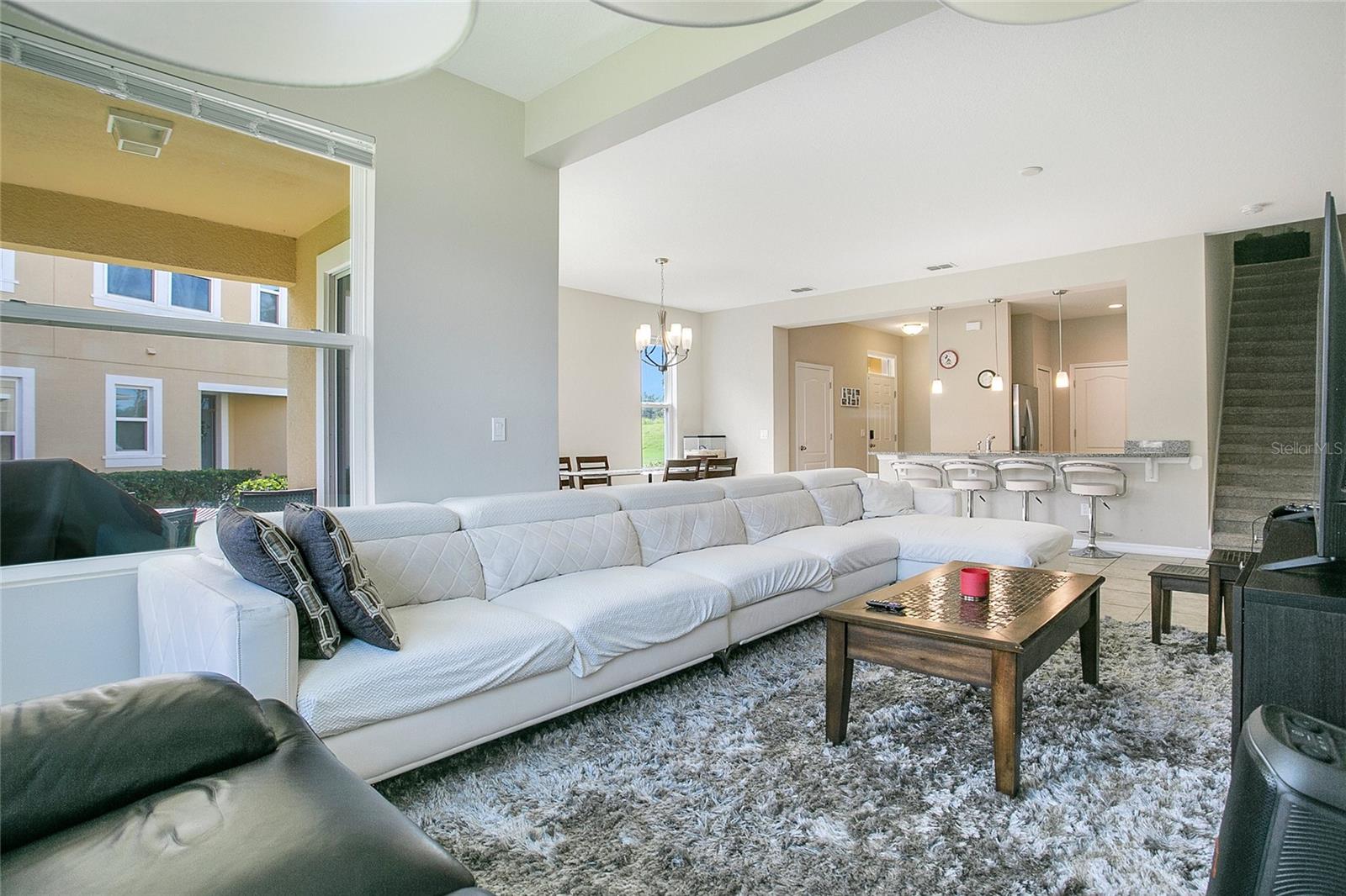 Image 11 of 35 For 13540 Fountainbleau Drive