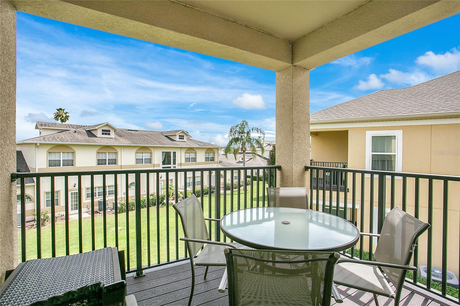 Image 22 of 35 For 13540 Fountainbleau Drive