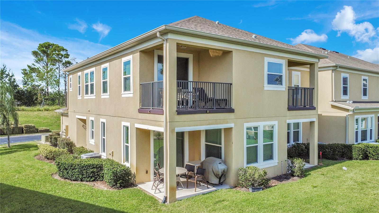 Image 23 of 35 For 13540 Fountainbleau Drive