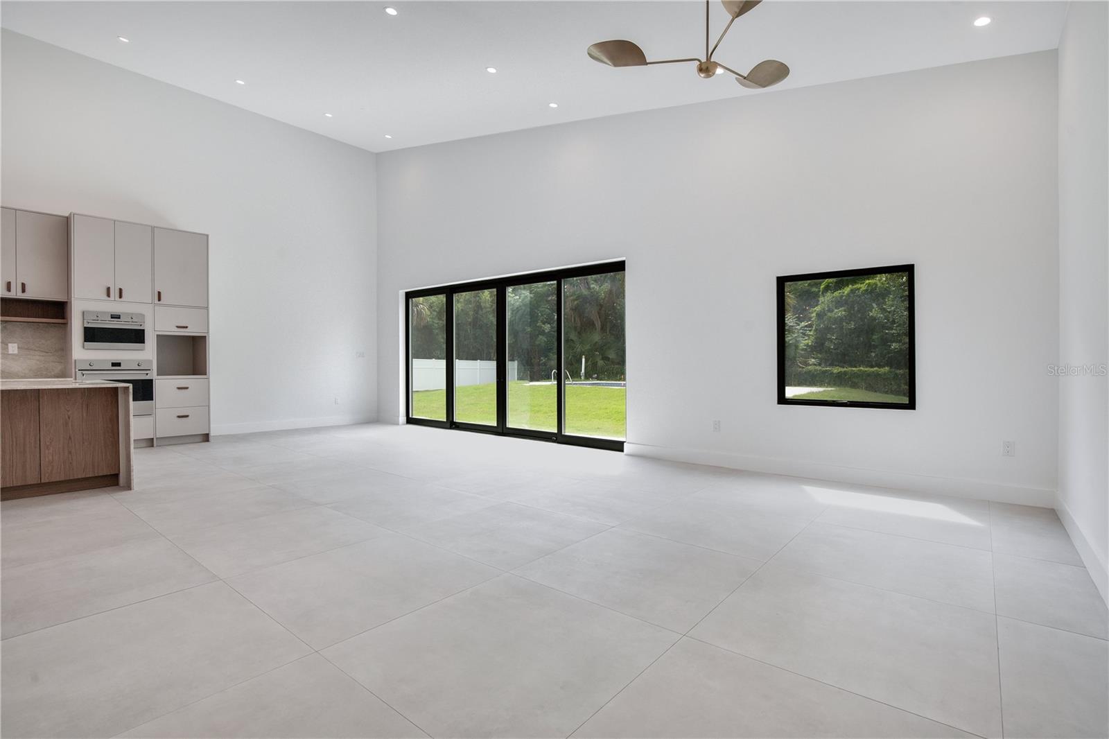 Image 14 of 46 For 5236 Lake Howell Road