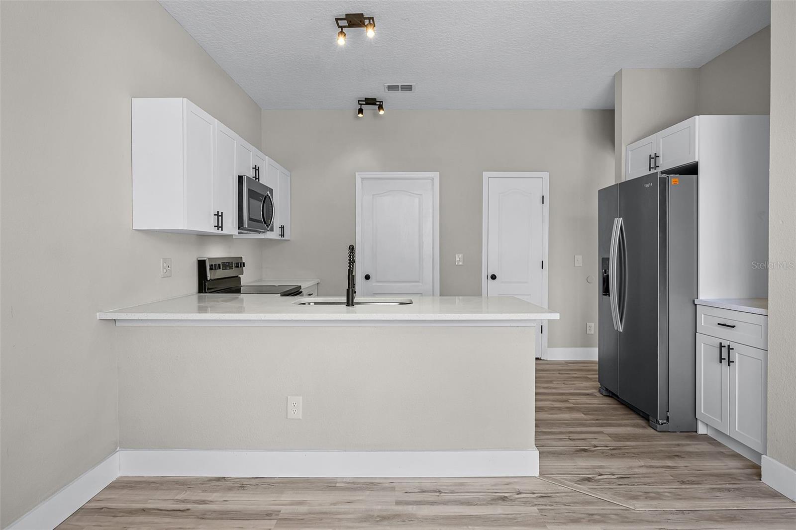 Image 15 of 33 For 303 Earlmont Place