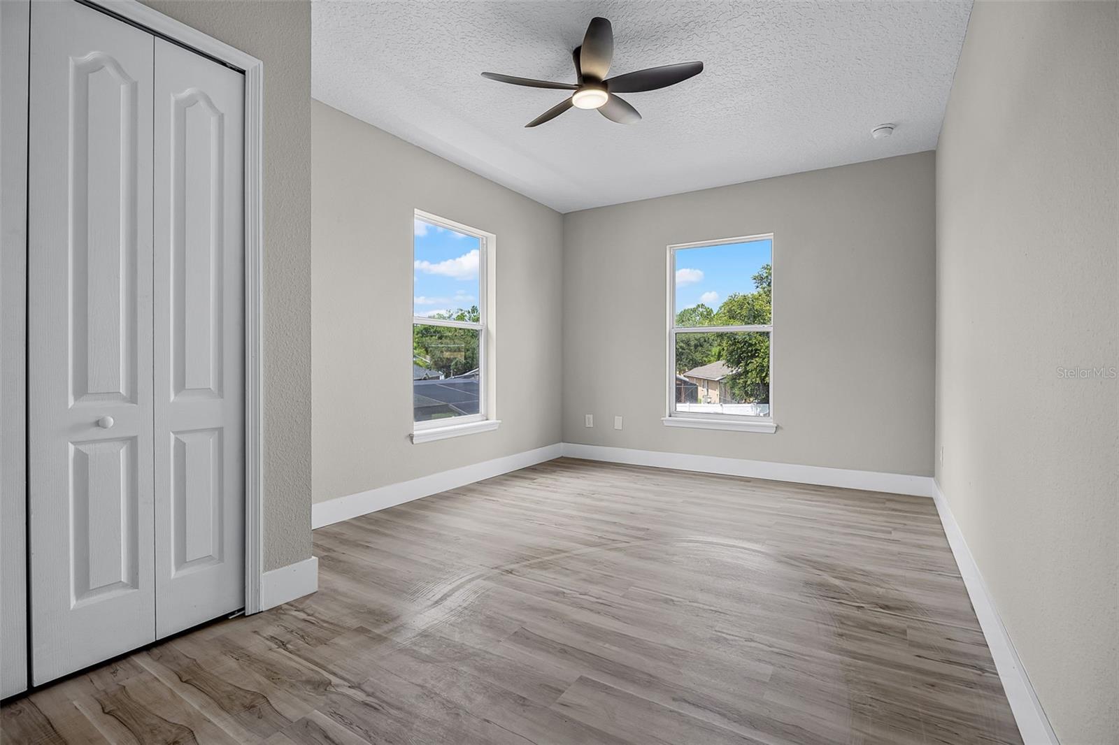 Image 21 of 33 For 303 Earlmont Place
