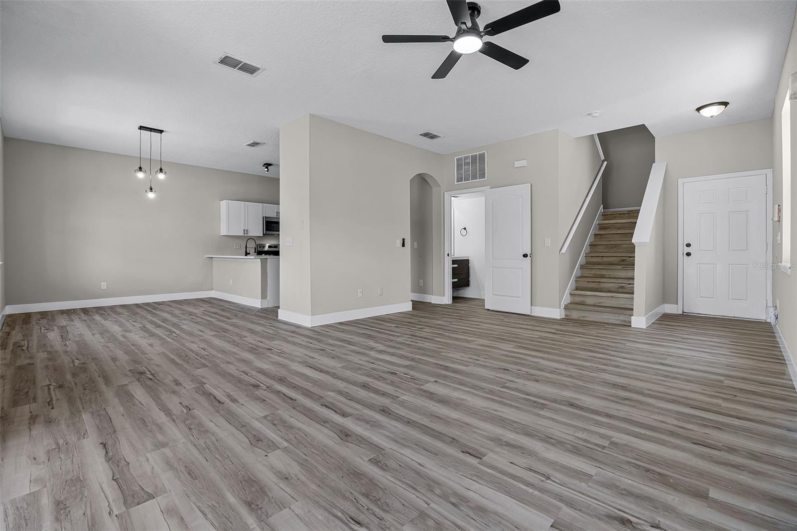 Image 3 of 33 For 303 Earlmont Place
