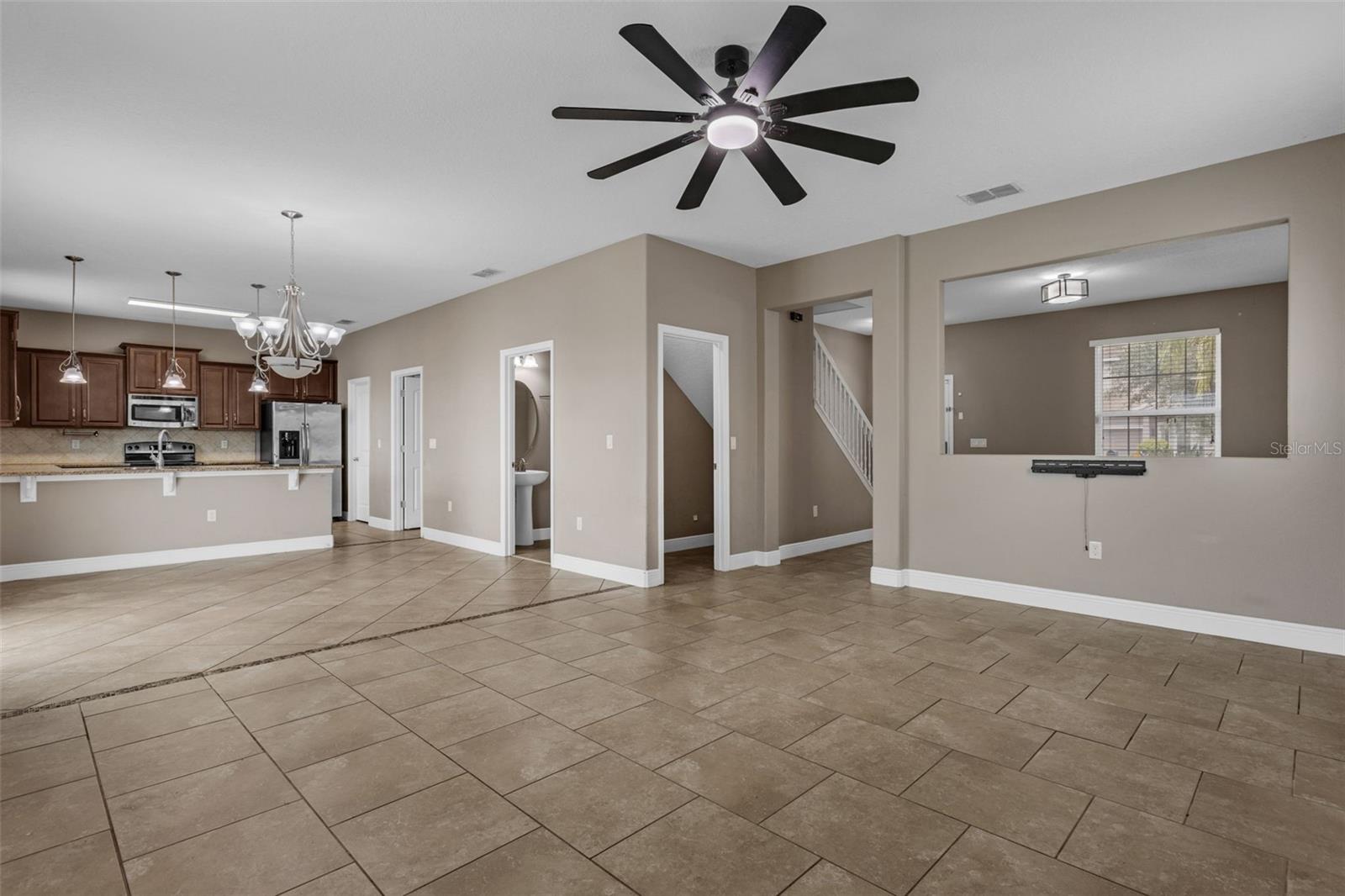 Image 11 of 51 For 628 Neptune Drive