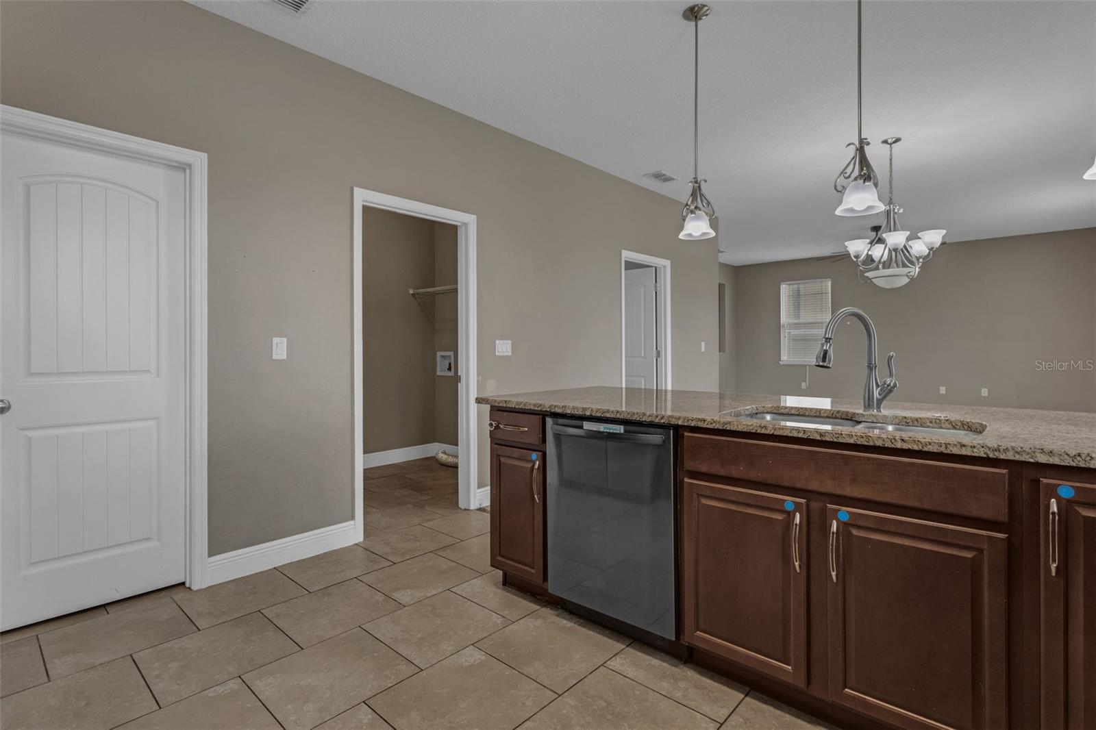 Image 15 of 51 For 628 Neptune Drive