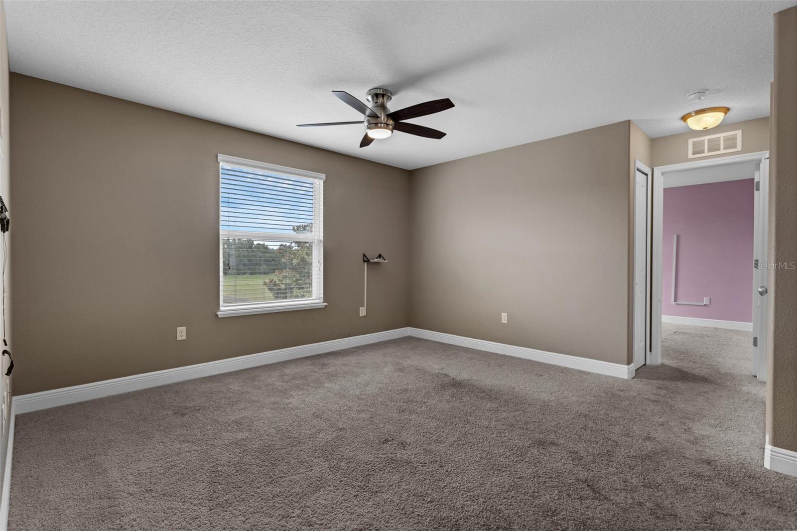 Image 19 of 51 For 628 Neptune Drive