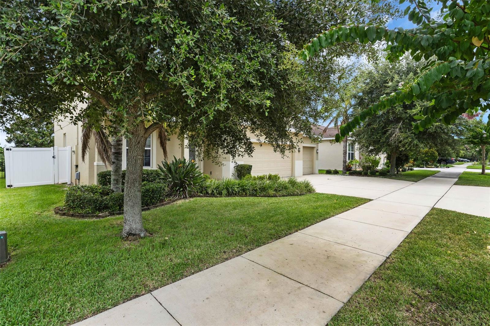 Image 2 of 51 For 628 Neptune Drive