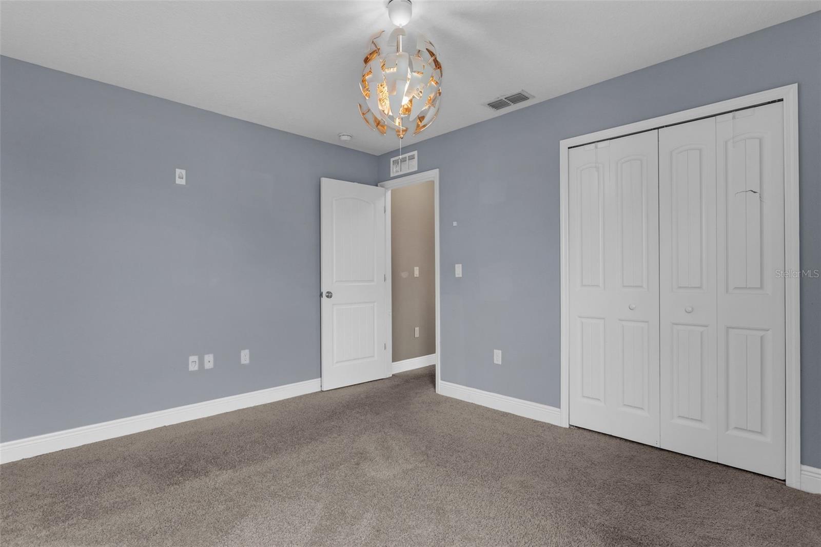 Image 25 of 51 For 628 Neptune Drive