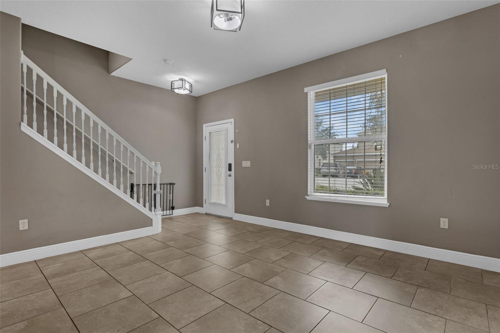 Image 5 of 51 For 628 Neptune Drive