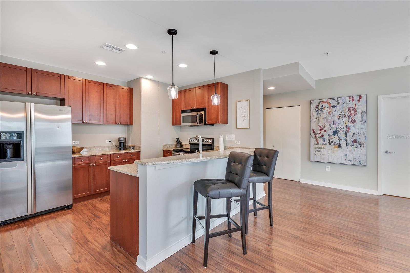Image 10 of 42 For 525 Jackson Street 509