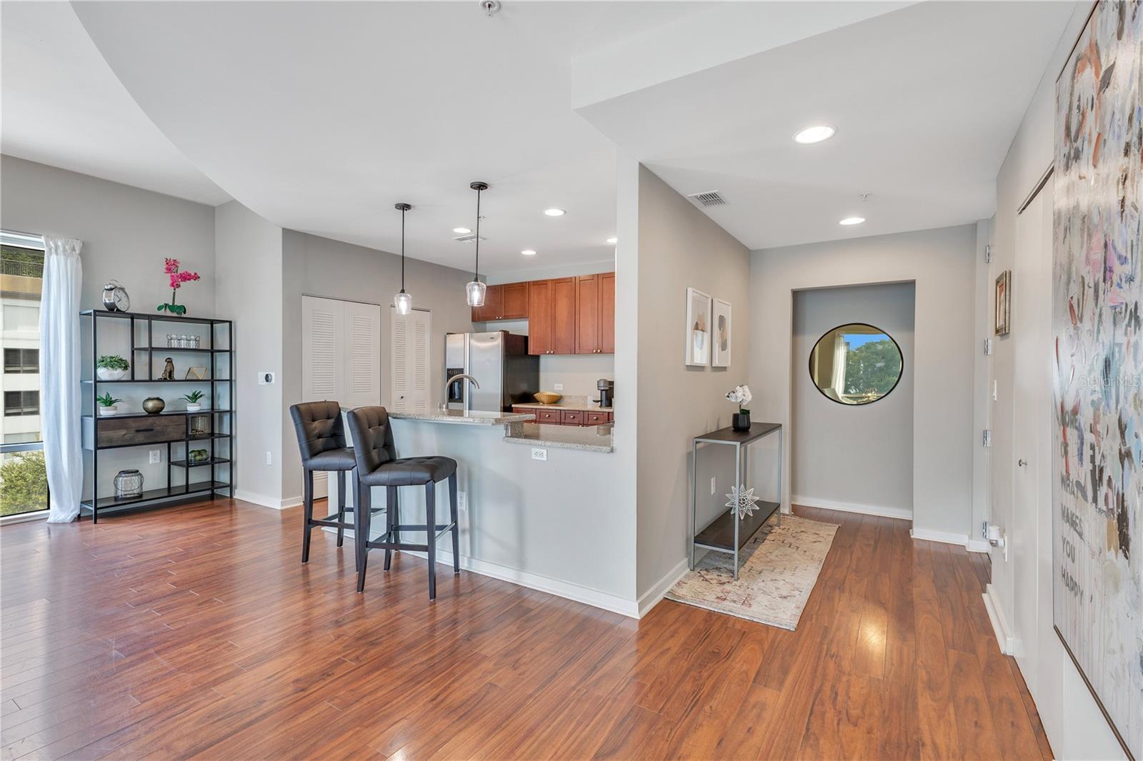 Image 13 of 42 For 525 Jackson Street 509