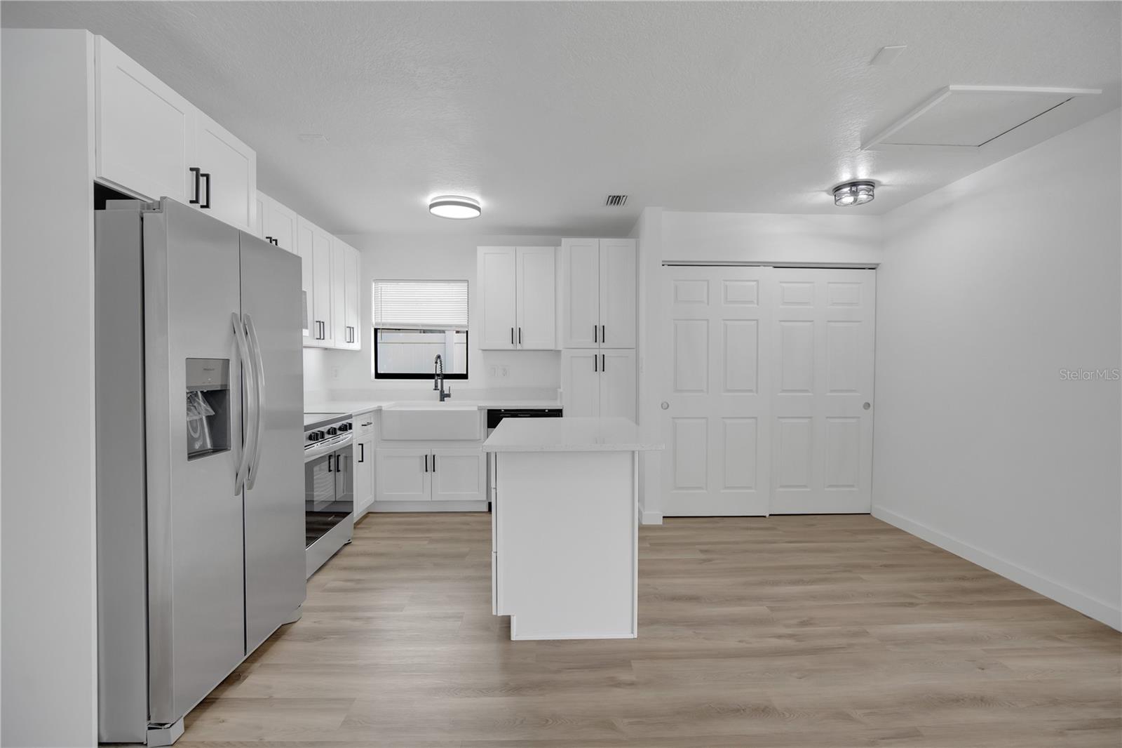 Image 11 of 32 For 2181 Linden Road