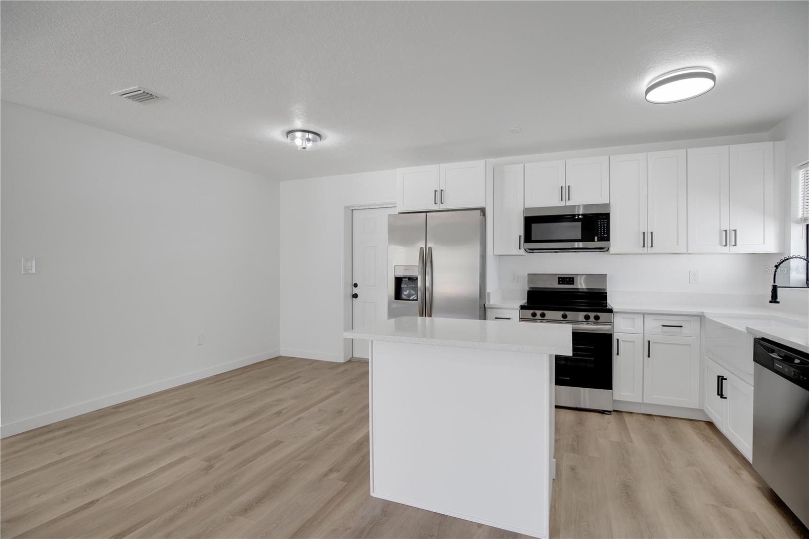 Image 12 of 32 For 2181 Linden Road