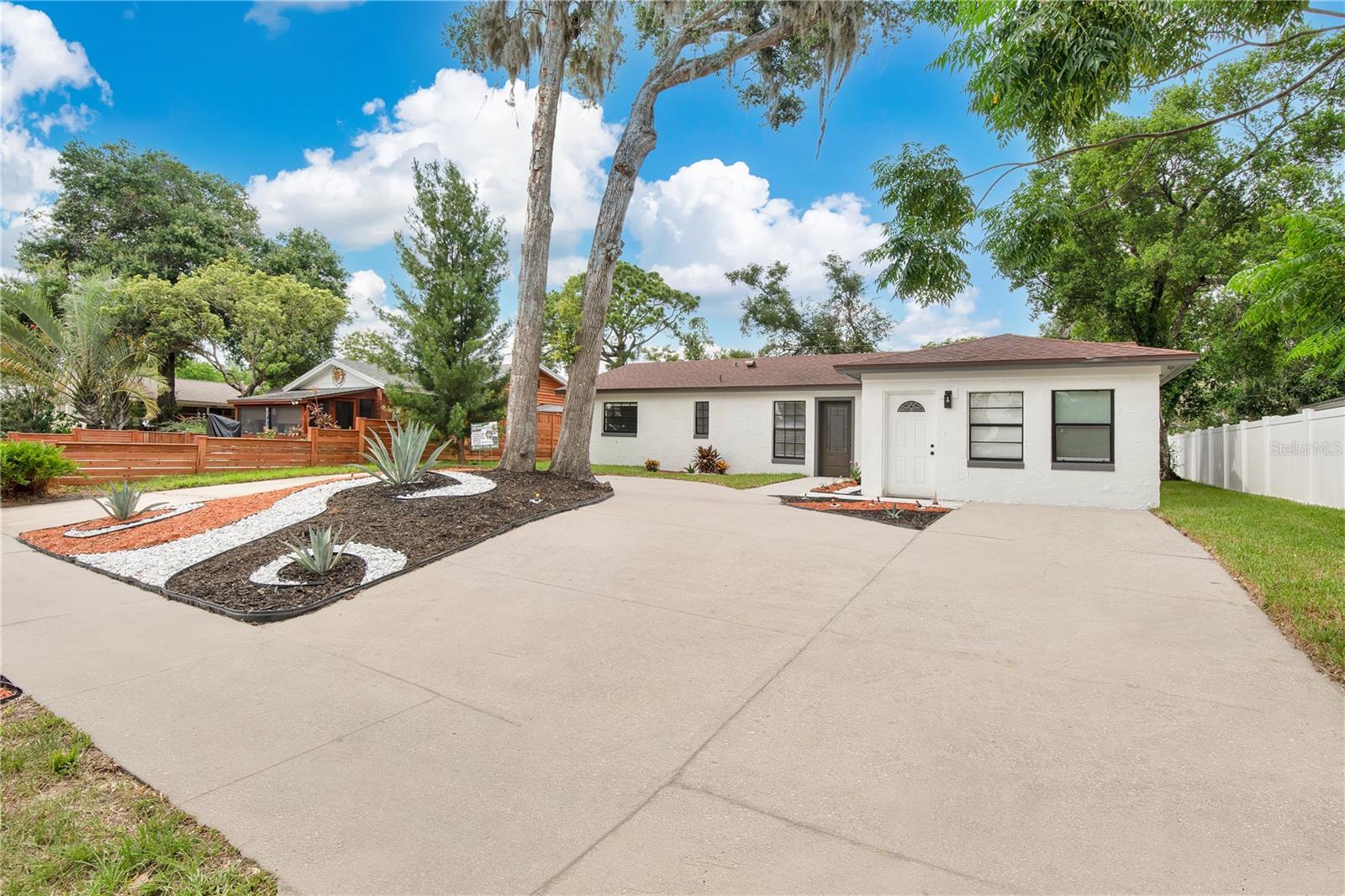 Image 4 of 32 For 2181 Linden Road
