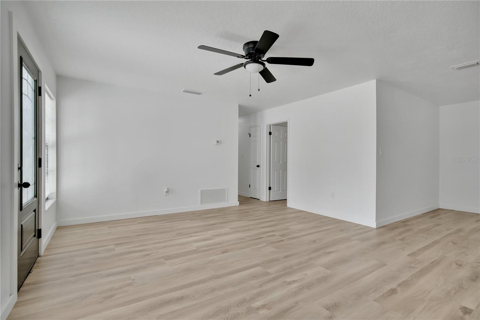 Image 7 of 32 For 2181 Linden Road