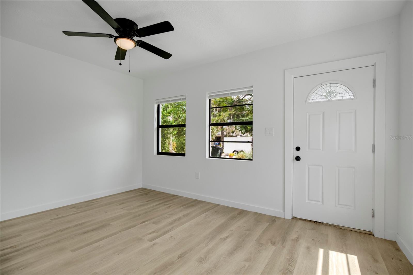 Image 8 of 32 For 2181 Linden Road